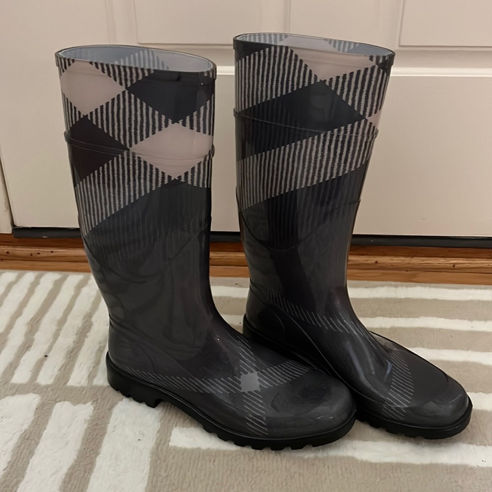 Authentic Burberry rain boots